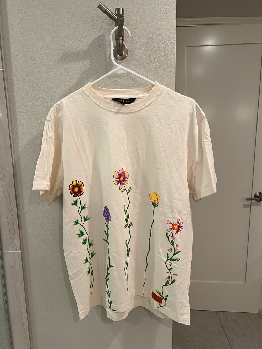 Women’s Cream Floral Graphic T-Shirt oversized
